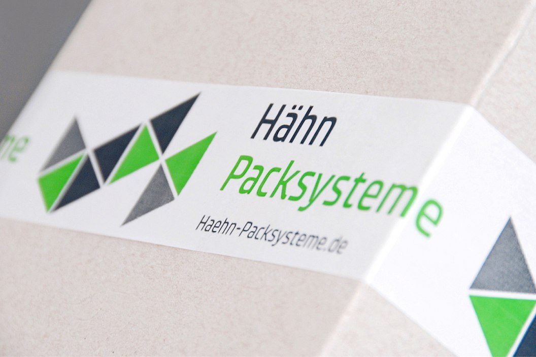 Hähn Packsysteme | Packklebeband | Sehsam | Leipzig | Designagentur | Markenagentur | Kreativagentur | Grafikdesign | Corporate Design | Corporate Identity | Markenstrategie | Markendesign | Markenanwendung | Gestaltung