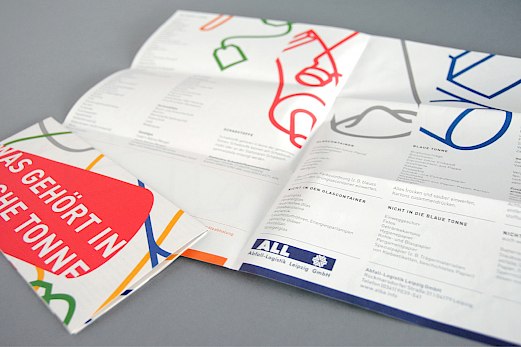 Stadtreinigung Leipzig | Typografie Faltblatt | Piktogramme | Icons | Sehsam | Leipzig | Designagentur | Markenagentur | Kreativagentur | Grafikdesign | Corporate Design | Corporate Identity | Markenstrategie | Markendesign | Markenanwendung | Gestaltung